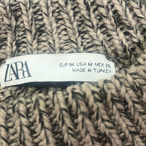 Zara Knit asymmetric bell sleeve Crewneck oatmeal Sweater Sz Medium - Picture 6 of 8